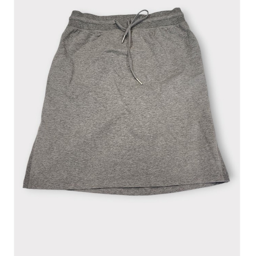 Size 4 - Lululemon Start Anew Skirt *21"